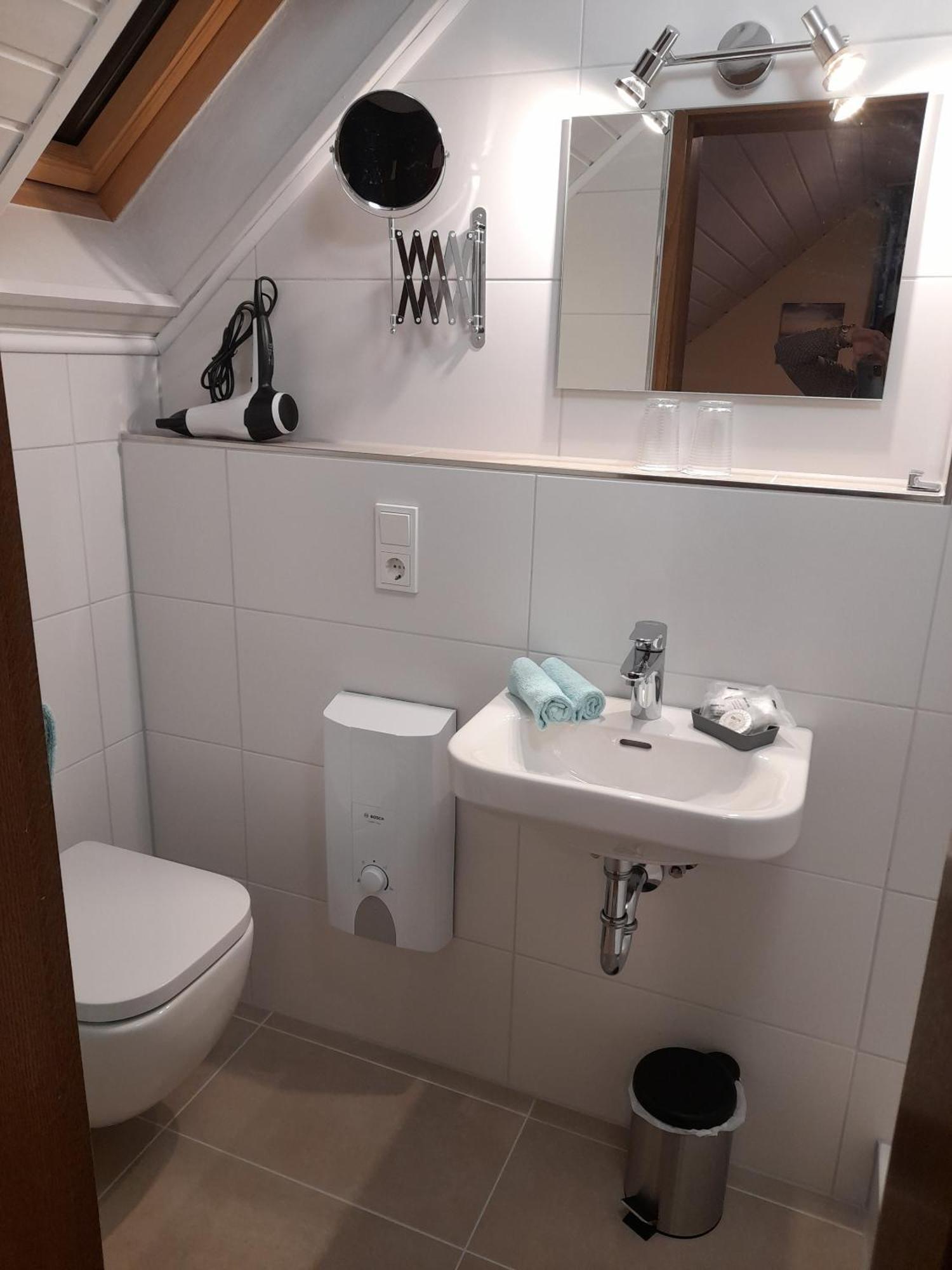 Gaestezimmer Bernkastel - Gaestehaus Barbara Pokoj fotografie